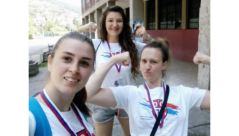 Каратисткиње