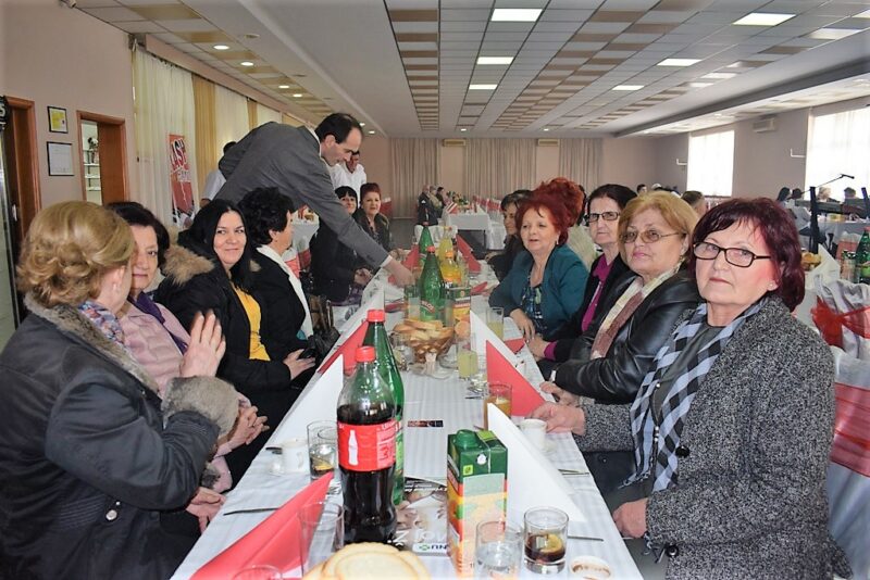 Прослава Осмог марта у Бајиној Башти