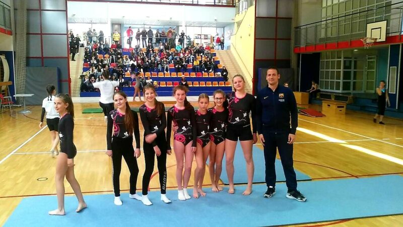 Гимнастичарска екипа ОШ Свети Сава