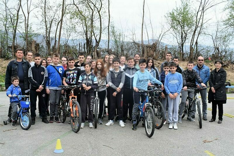 Такмичење основаца из саобраћаја