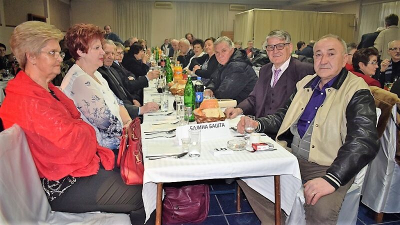 Бајина Башта: Пензионери славили Српску Нову годину