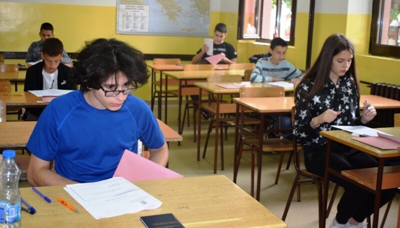 Решавање тесра у ОШ "Рајак Павићевић"