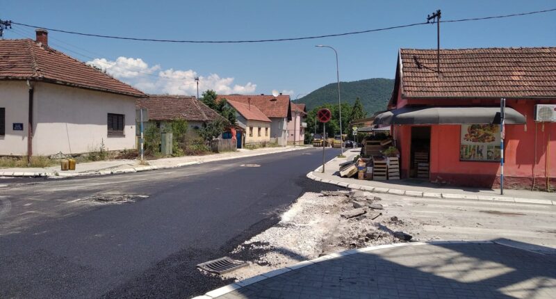 Асфалтирање Улице Вука Караџића