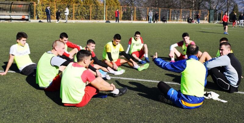 Кадети СЛОГЕ на тренингу