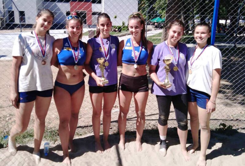 Tri prvoplasirane ekipe na turniru u Cacku