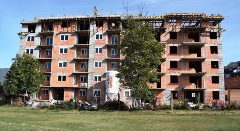 Poceli radiovi na krovu