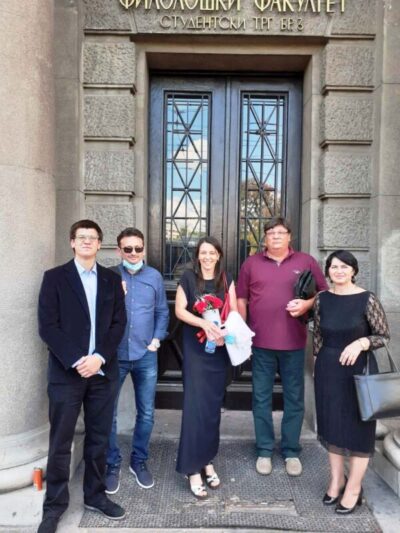 Наташа са фамилијом након докторирања