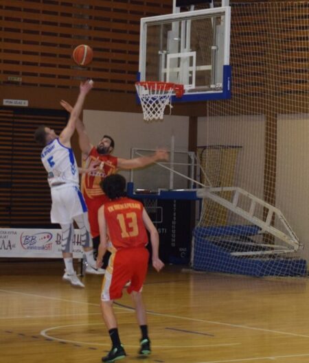 kk Student bAJINA bASTA