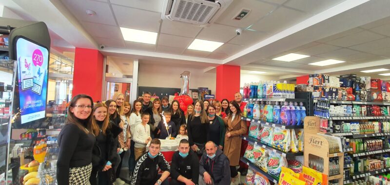 Део особља Трговине "Лазић"