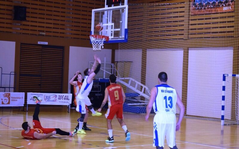 кк сТУДЕНТ бајина башта