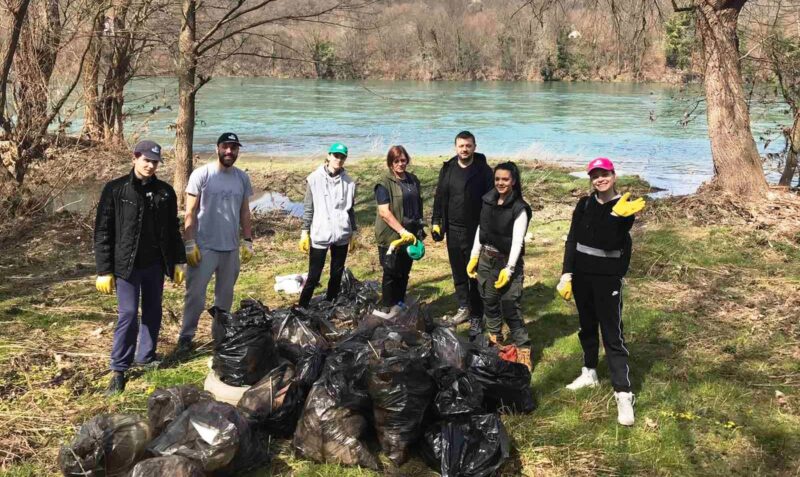 Сакупљено 90 џакова смећа