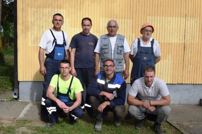 Део учесника у реновирању стрељане