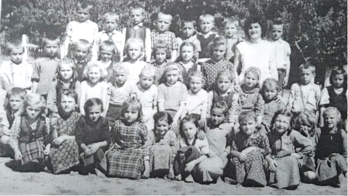 СТАРЕ СЛИКЕ - РОГАЧИЦА - ШКОЛА