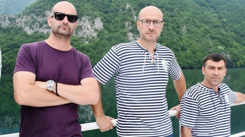 Део посаде брода Горан Глишић, Недељко Стаменић и Небојша Симић