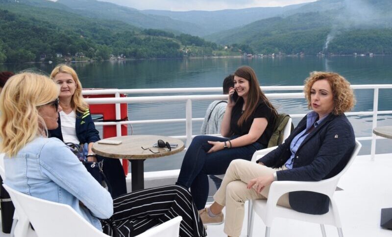 Крстарење језером Перућац