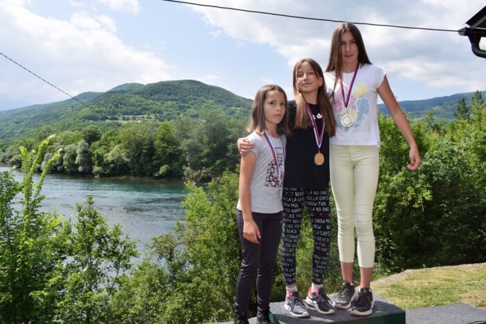 Уна Лукић, Софија Миливојевић и Сара Ђурђић