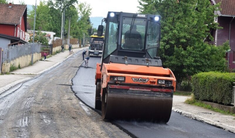 Нови асфалт у Улици Драгољуба Бешлића Шабана