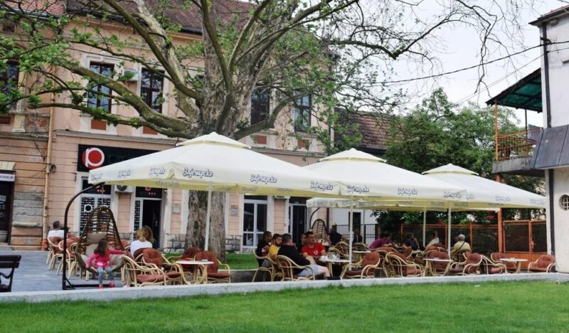 Тераса кафића на Тргу