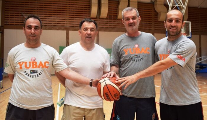 Председник Опачић са тренерима Сретеновићем, Виријевићем и Станићем