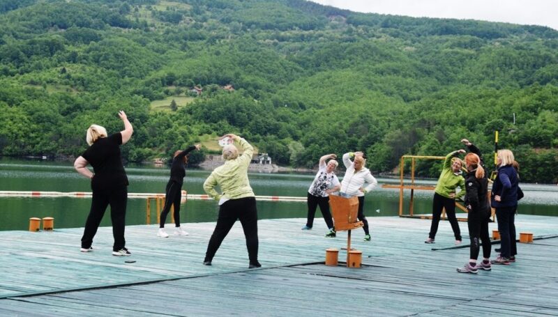 Вежбе за витку линију на понтонској плажи