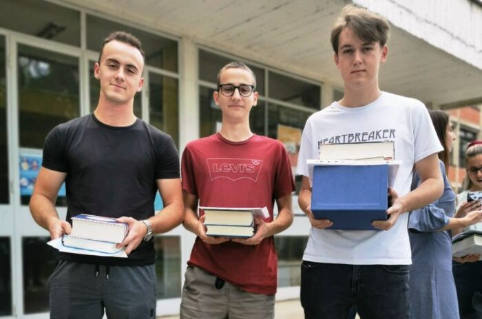 Гимназија - Бајина Башта