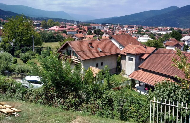 Поглед са клупице, од села ка вароши