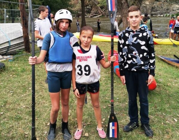 Сара Ђурђић, Уна Лукић и Виктор Деспотовић