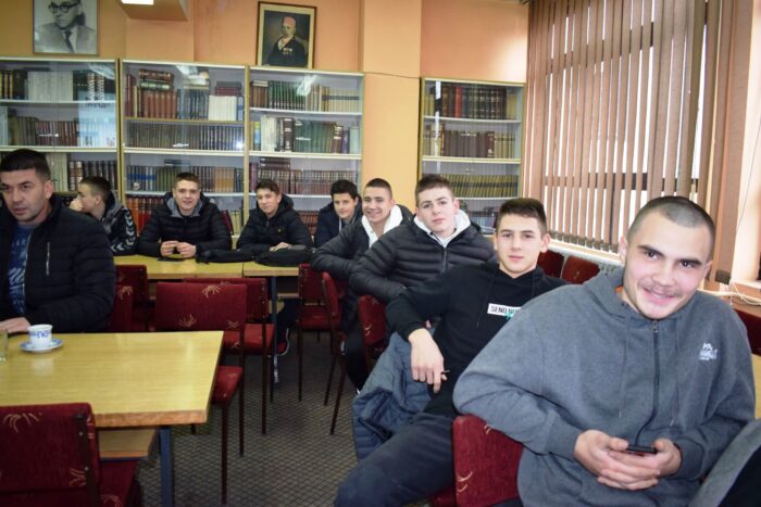 Ученици Техничке школе прате предавања