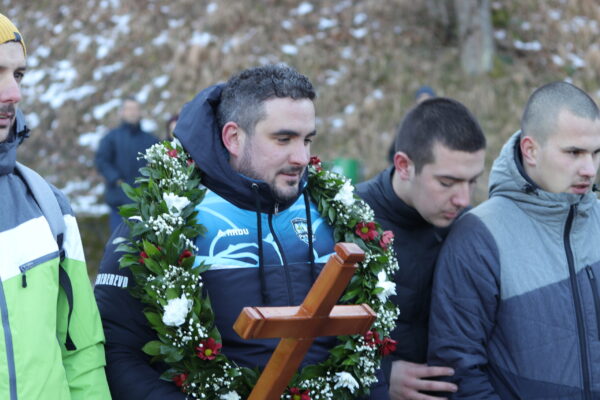 Перућац - Богојављенски крст