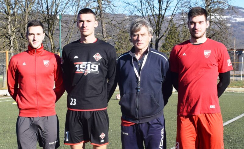 Тешић, Николић и Џелебџић са тренером Веселиновићем