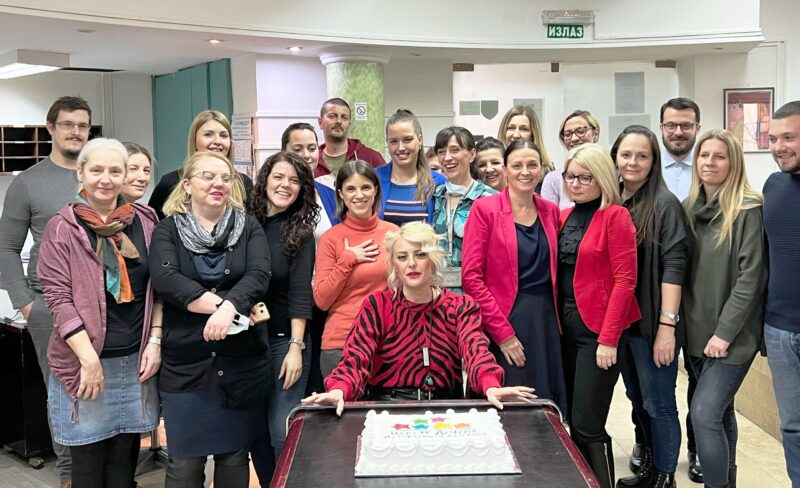 Директорка ЦДЛ, Тања Сантрач са колективом