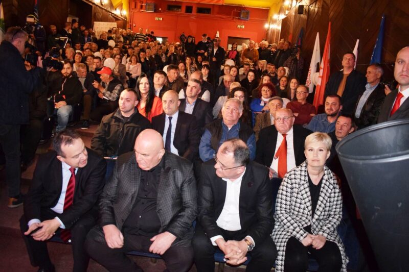 Са трибине СПС-ЈС у Бајиној Башти