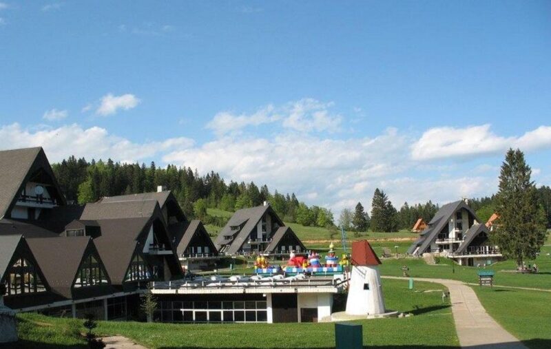 Митровац на Тари - Фото Центар Дечијих летовалишта Београд