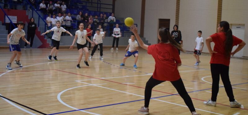 Турнир Између две ватре