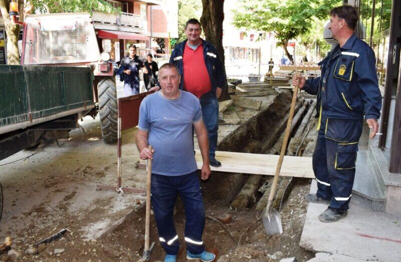 Реконструкција дотрајале топловодне мреже