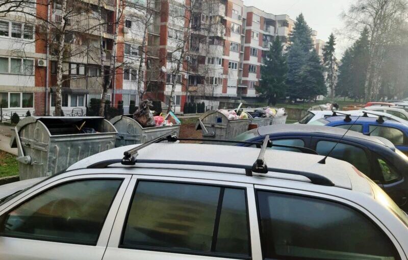 Несавесни возачи онемогућавају комуналцима пражњење контејнера
