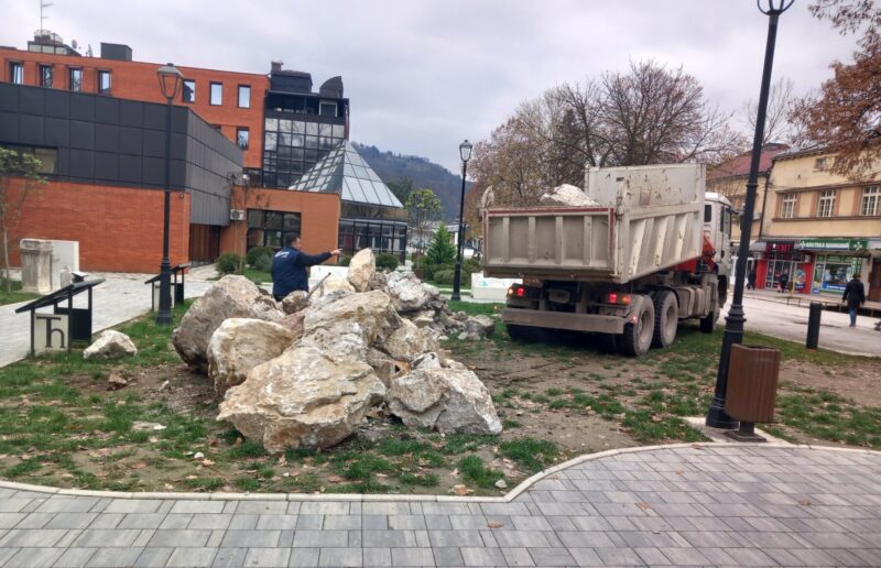 Алпинетум, комбинација стена и биљака