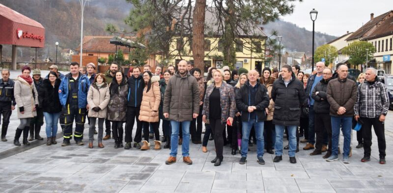 Учесници протеста на Градском тргу