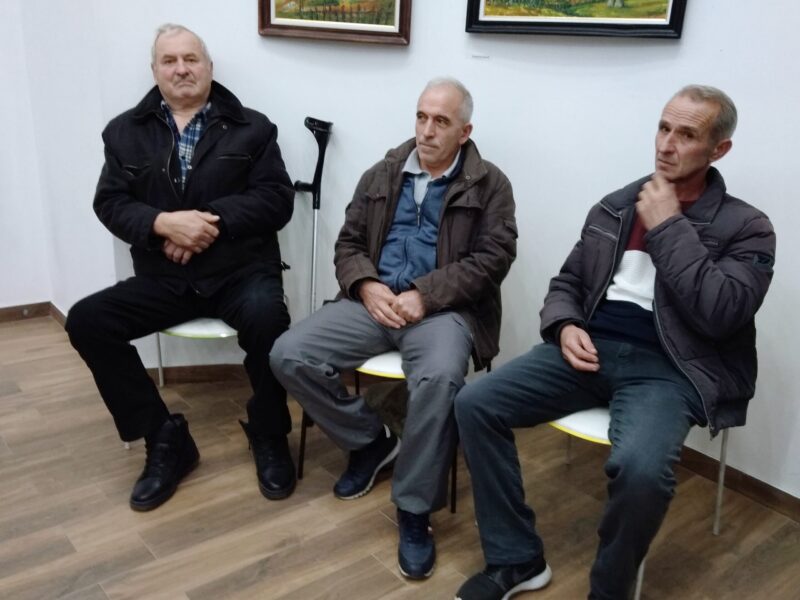 Осаћани, Илија, Радивоје и Стево волињају на бањачком