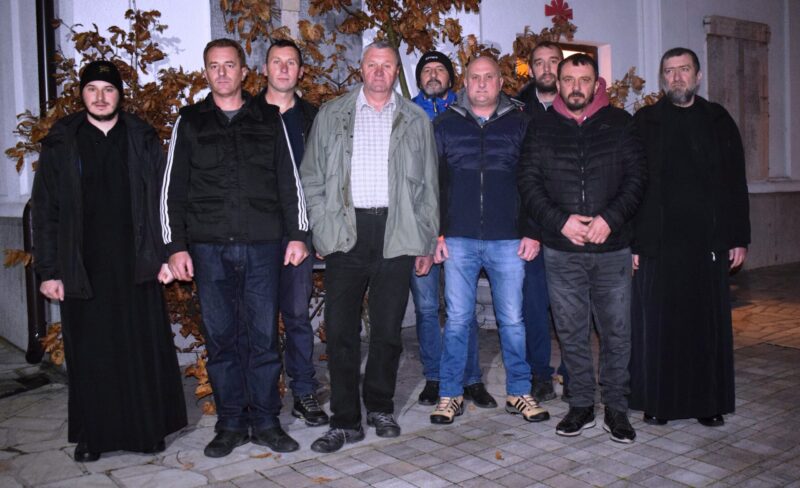 Домаћини Бадње вечери у Рогачици